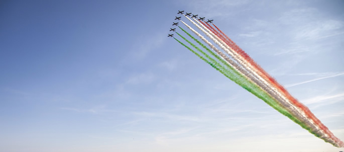 8 9 LUGLIO 2017 SI RINNOVA L AMORE CON LA ROMAGNA DELLE FRECCE TRICOLORI Hotel Regina Punta Marina Terme Sito Ufficiale Miglior Prezzo Garantito